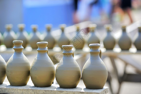 干陶瓷花瓶图片