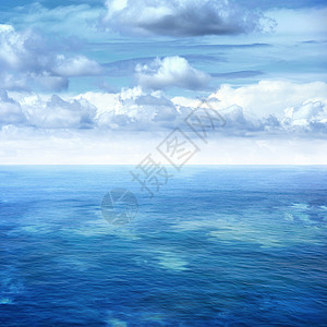 海和蓝天空图片