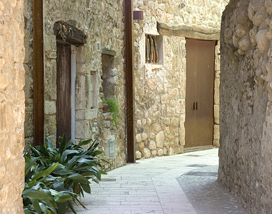 中世纪古村落的小巷子图片