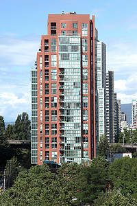 住在温哥华不列颠哥伦比亚加拿大的一座高楼中图片
