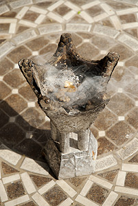 传统香炉在迪拜图片