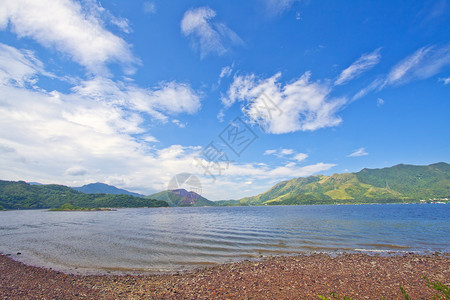 海和山风景图片