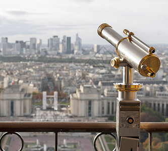 从埃菲尔铁塔到巴黎的图片