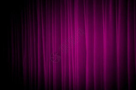 紫色窗帘有许多折叠从图片