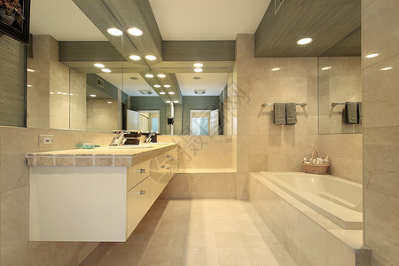 大理石瓷砖豪华主浴室图片