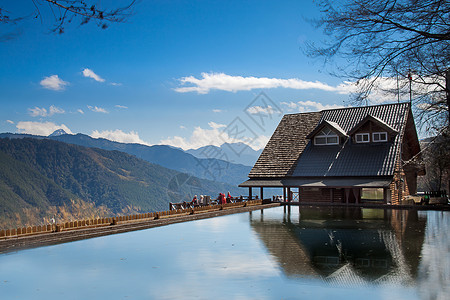 雪山登口小屋台中背景图片