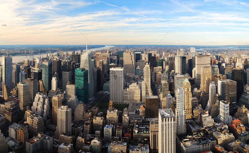 纽约市曼哈顿与新泽西的空中全景观从西哈德逊河和摩图片
