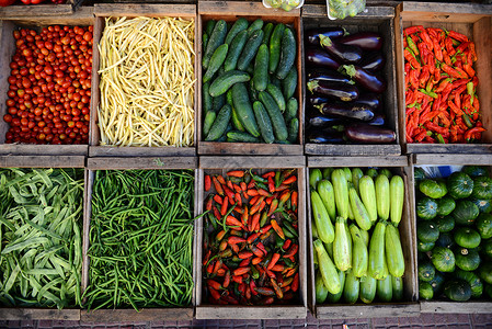乌拉圭的蔬菜水果箱高清图片