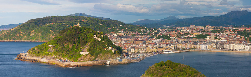 SanSebastianDonostia城市海湾全景图片