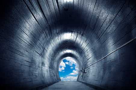 通往天空的隧道和夸图片