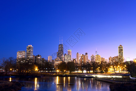 芝加哥天际线美国IL黄昏图片