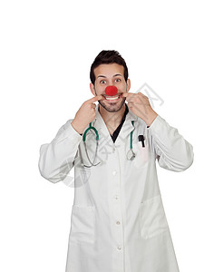 小丑医生在白色背景上做鬼脸图片