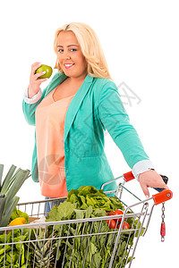 超市里的大女人寻找健康食图片素材