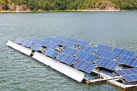 浮力板详情页水面上的太阳能电池板背景