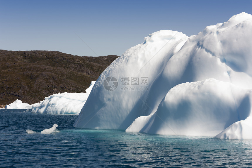 格陵兰的蓝色冰山最古老的大陆冰图片