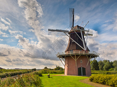 古老的荷兰风车除了在农村图片