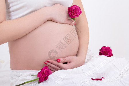 孕妇肚子白上满红图片