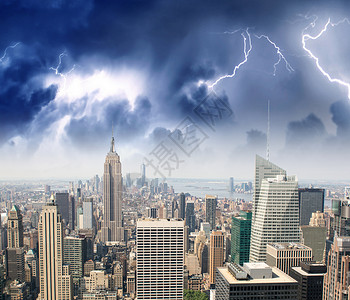 纽约市的风暴和闪电图片