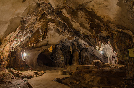 老挝的地下洞穴图片
