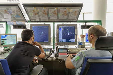 意大利巴里国际机场飞行控制塔班机图片