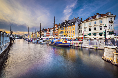 新港运河上的丹麦哥本哈根图片