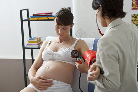血压孕妇图片