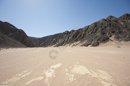 以山岳为例在贫瘠的干旱气候中图片