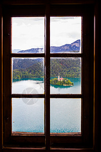 布莱德湖是斯洛文尼亚西北部朱利安阿尔卑斯山背景图片