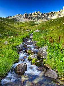 山川流域的河流美图片