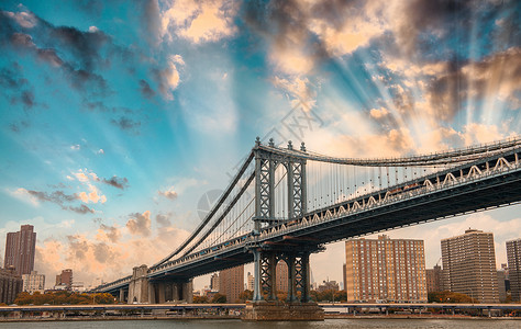 纽约黄昏的曼哈顿大桥图片