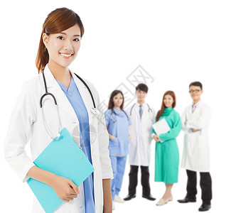 专业医生和她的团队站在白色背景图片