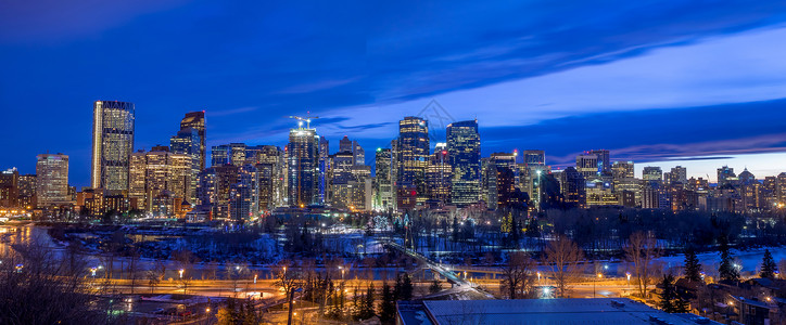 加拿大艾伯塔省卡尔加里Calgary黄昏城市核心地背景图片