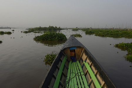 东南亚缅甸东部掸邦茵莱湖水上花园图片