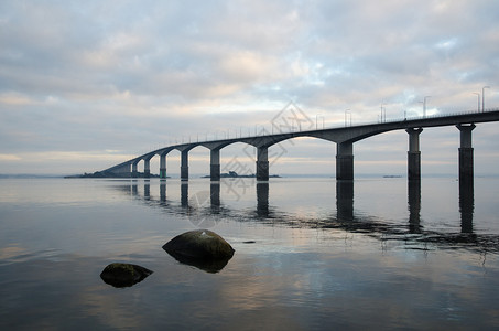 奥兰桥将瑞典大陆与波罗的海奥兰岛连接起来图片