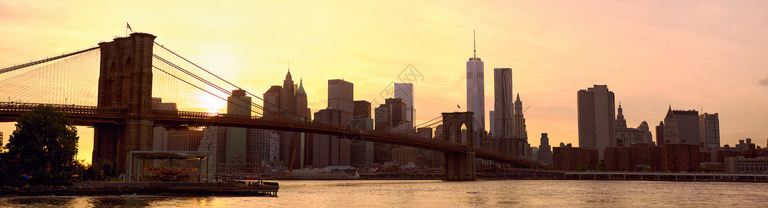 曼哈顿天线月球全景与布鲁克林桥日落时图片