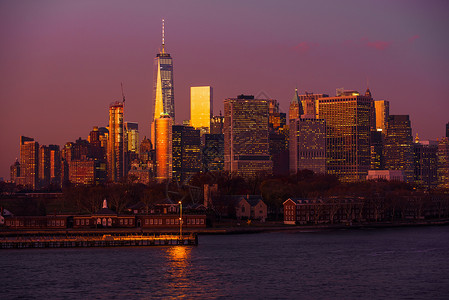 美国纽约曼哈顿风景总督岛和曼图片