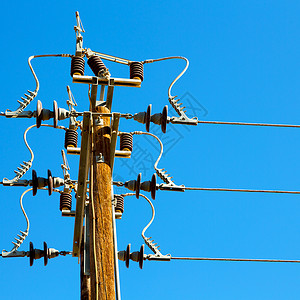 阿曼的木塔能源和电流线电缆图片