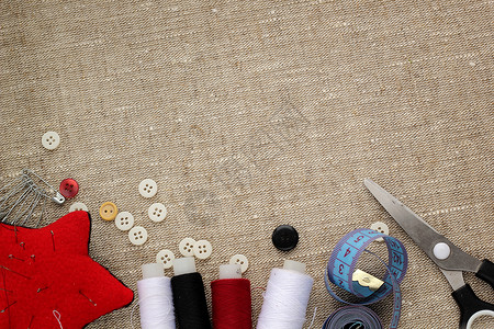 针线和纽扣的针垫用于缝纫图片