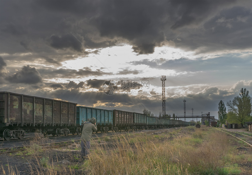 煤电厂燃料供应工业摄影师对日落的景图片