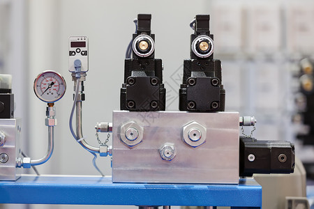 工业发动机的近光测量仪器装置浅图片