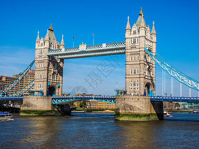 英国伦敦泰晤士河上的高动态范围HDR塔桥图片