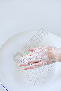 用汤洗手图片