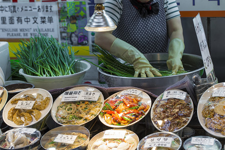 韩国首尔的传统食品市场图片