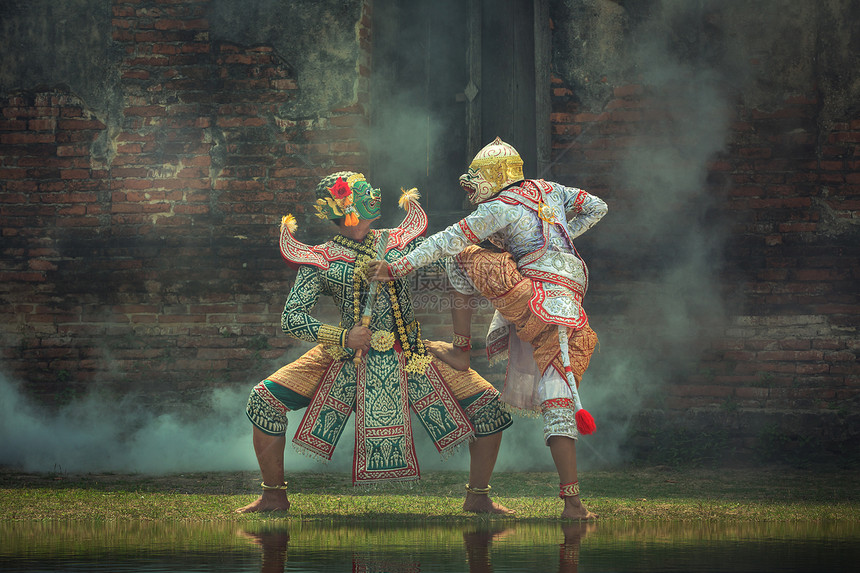 泰国艺术文化以蒙面的Kho跳舞图片