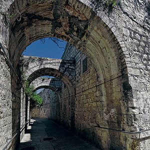 耶路撒冷亚美尼亚区狭小的巷子图片
