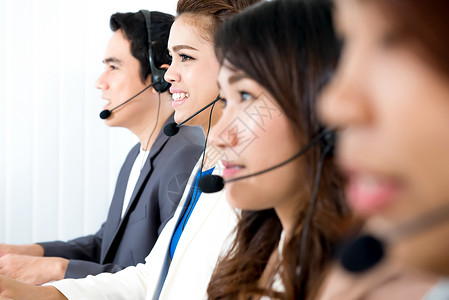 呼叫中心或电话推销员团队客户服图片