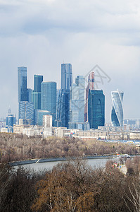 看到的莫斯科国际商业中心摩天大楼的天际线图片
