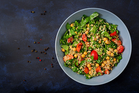 碗里新鲜蔬菜健康素食沙拉图片