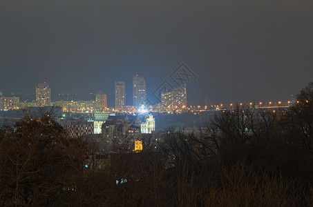 晚间城市全景图片