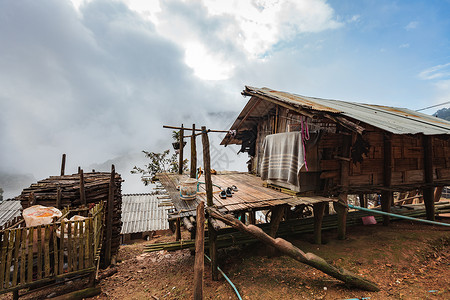 泰国乡村的乡村小屋图片